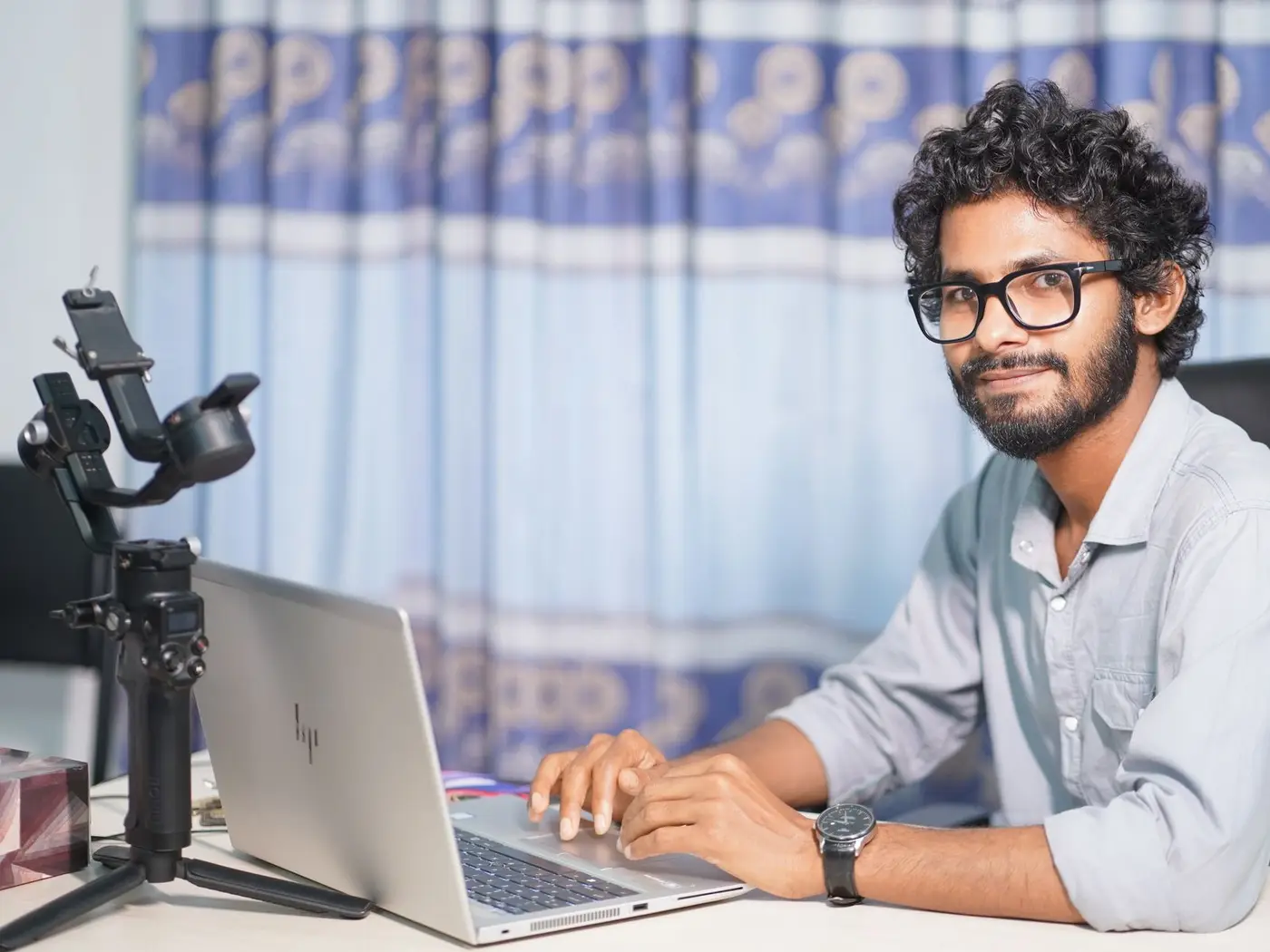 DVM Techno developer building a website